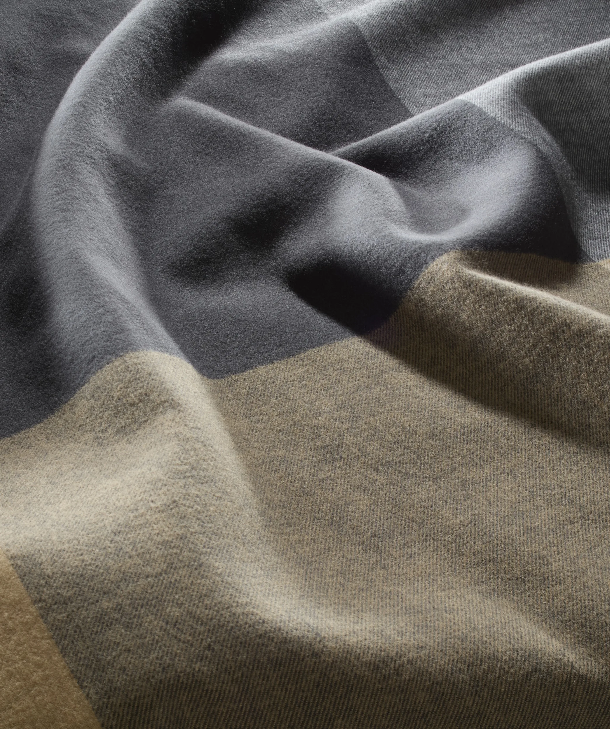 Lech Grau-Beige – Material