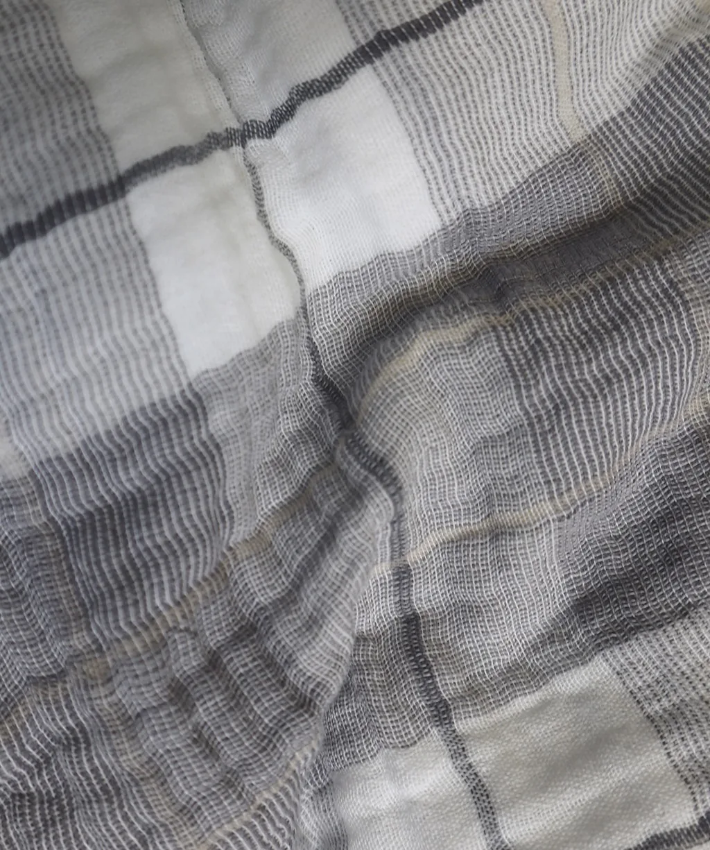 Faro Grau – Material